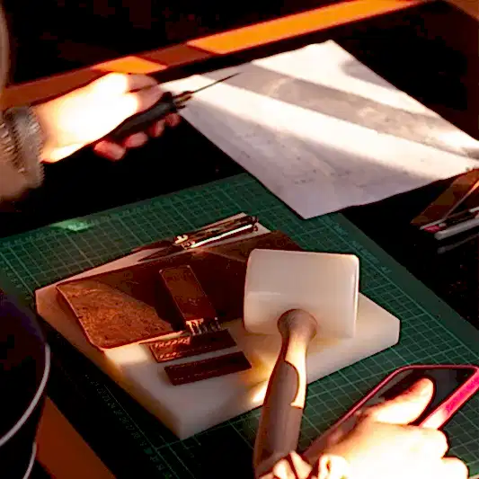 2 AYLIK (7 DERS) Kapsamlı El Yapımı Deri Workshop / 7 Derslik Deri Atölye Deneyim